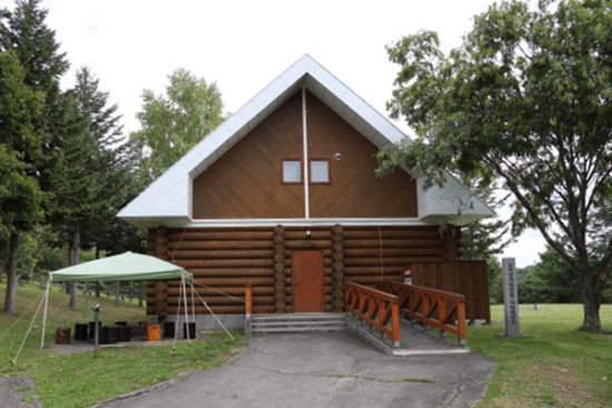 10人用コテージ（ログ）